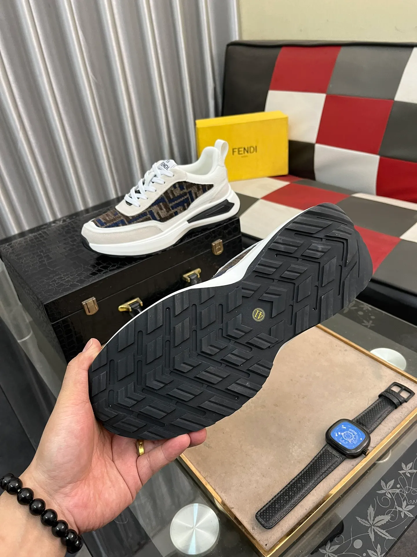 Men's Men's Shoes💰458⌚️⌚️[Fendi] Fendi's latest casual shoes for men! Available at counters simultaneously! Replica. The interior is made of top-grade sheepskin, and the original factory-supplied rubber outsole is used. Leading new fashion concepts. Matching code: 38-443️⃣Colors available